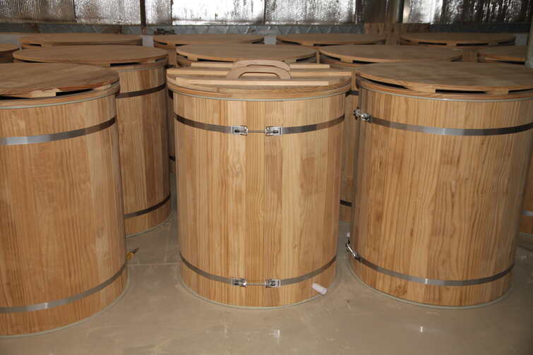 Thermo New Zealand Pine Ice Bath with PP Liner